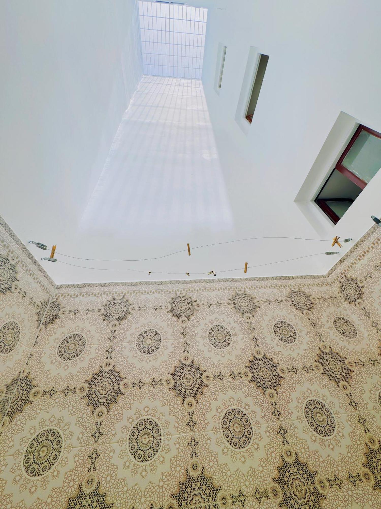 Quiet Near - High Speed Wifi, Free Parking & Private Entry Appartement *